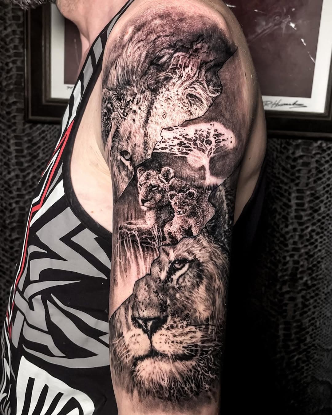 For appointments, DM or email at
dm_tattoo@yahoo.com
.
.
.
#tattoo #blackandgreytattoo #realistictattoo #realism #tattooart #tattooartist #bucurestitattoo #tatuajebucuresti #lion #liontattoo #lioness #animaltattoo #wildlife #inktattoo #tattooideas