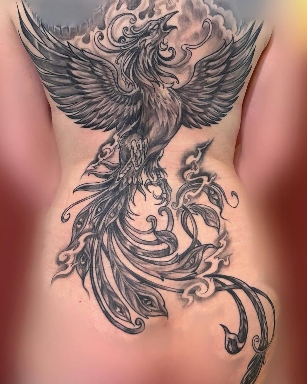 Gestochen von Thomas, abgeheilt #blackandgreytattoo #farbsyndromdöbeln #farbsyndrom #tattoo #tattoos #ink #inked #cheyennetattooequipment #phoenix #healdtattoo #worldfamousink @art.hahnefeld