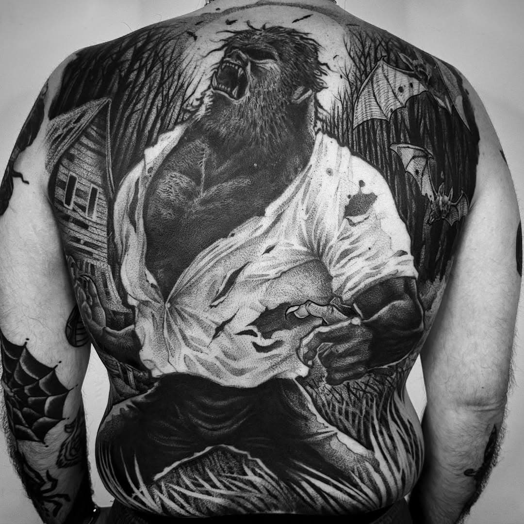 The wolfman 
Such a nice theme for a full back piece
R you a horror fan?!?!? 
#fullbacktattoo #wolfman #classichorror #blackwork