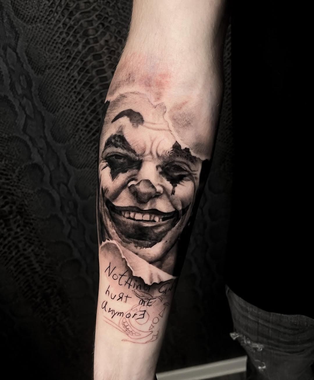 For appointments DM or email at
dm_tattoo@yahoo.com
.
.
.
#tattoo #tattooart #joker #jokertattoo #blackandgreytattoo #realism #realistictattoo #tattoobucuresti @next.level.tattoos