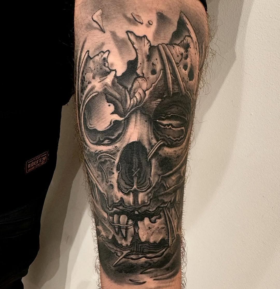 100%Freehand Skull 
Si os interesa haceros una pieza de este estilo, ya sabéis!!! Escríbeme!!! #tattoo #tattooskull #freehandtattoo #blackandgreytattoo #durango #bizkaia