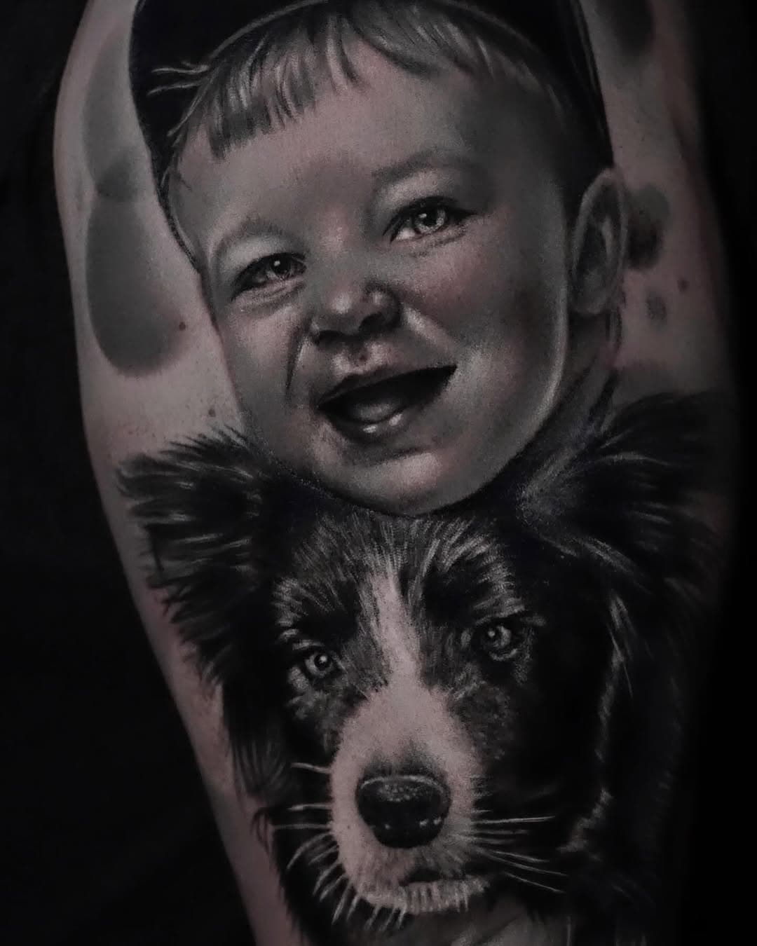 lovely family portrait done in two days in a row 😁
•
•
•
#ink #inked #tattoo #portrait #family #familyportrait #familyportraittattoo #dog #childrenanddogs #inkedup #tat2 #tattooed #familytattoo