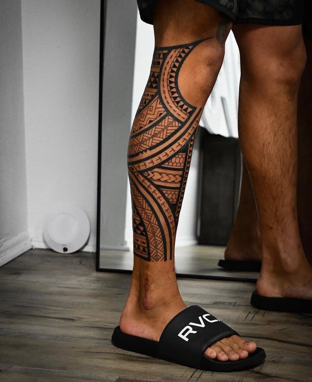 Recent work by @stevenjhouse 

#polynesian #hawaiian #hawaiianstyle #filipino #filipinostyle #tattoo #filipinotattoo #filipinolegtattoo #polynesiantattoo