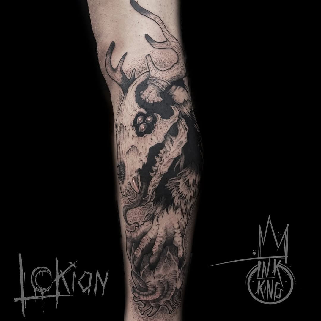 Tym razem do kolekcji różnych potworów dołączył Wendigo, stwór z mitologii indiańskich plemion! ^^ 
Lubicie mroczne motywy? Bo ja bardzo! 
.
.
.
.
.
#tattoo #ink #inked #tattooink #tattoed #wendigo #wendigotattoo #tattooart #tattooist #tattooartist #demontattoo #tattooing #inkkingtattoo #tatuaz #tatuazepolska #tattoos #tattoolovers #darkart #graphictattoo