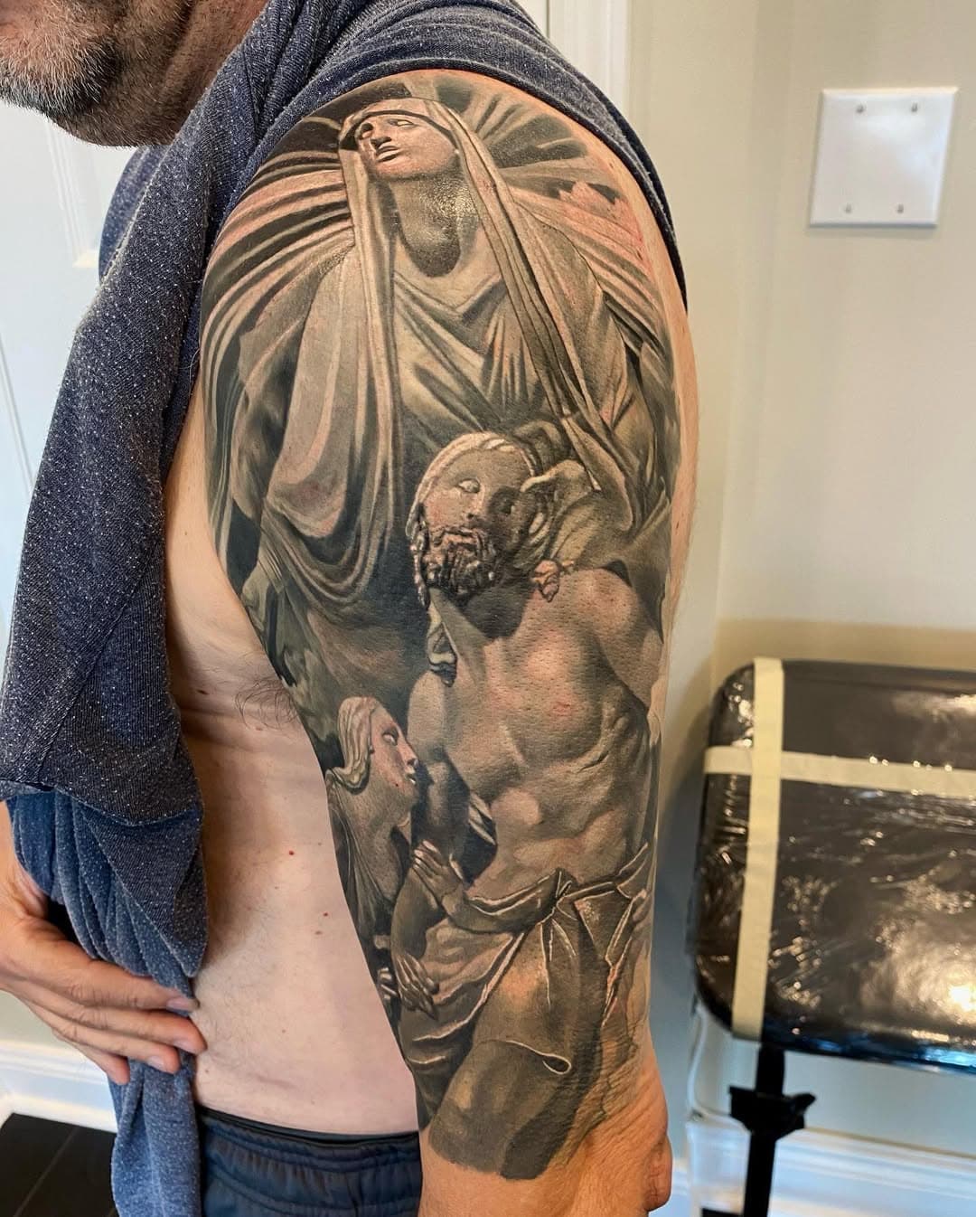 Religious themed cover up on a great client. Swipe for video and before picture.  Thanks for sticking it out with this one Pat. 

NOW BOOKING 

203-813-3338
Boroughsixgallery@gmail.com
@borough6gallery

#tattoo #tattoos #tattooartist #inked #coveruptattoo #blackandgraytattoo #realismtattoo