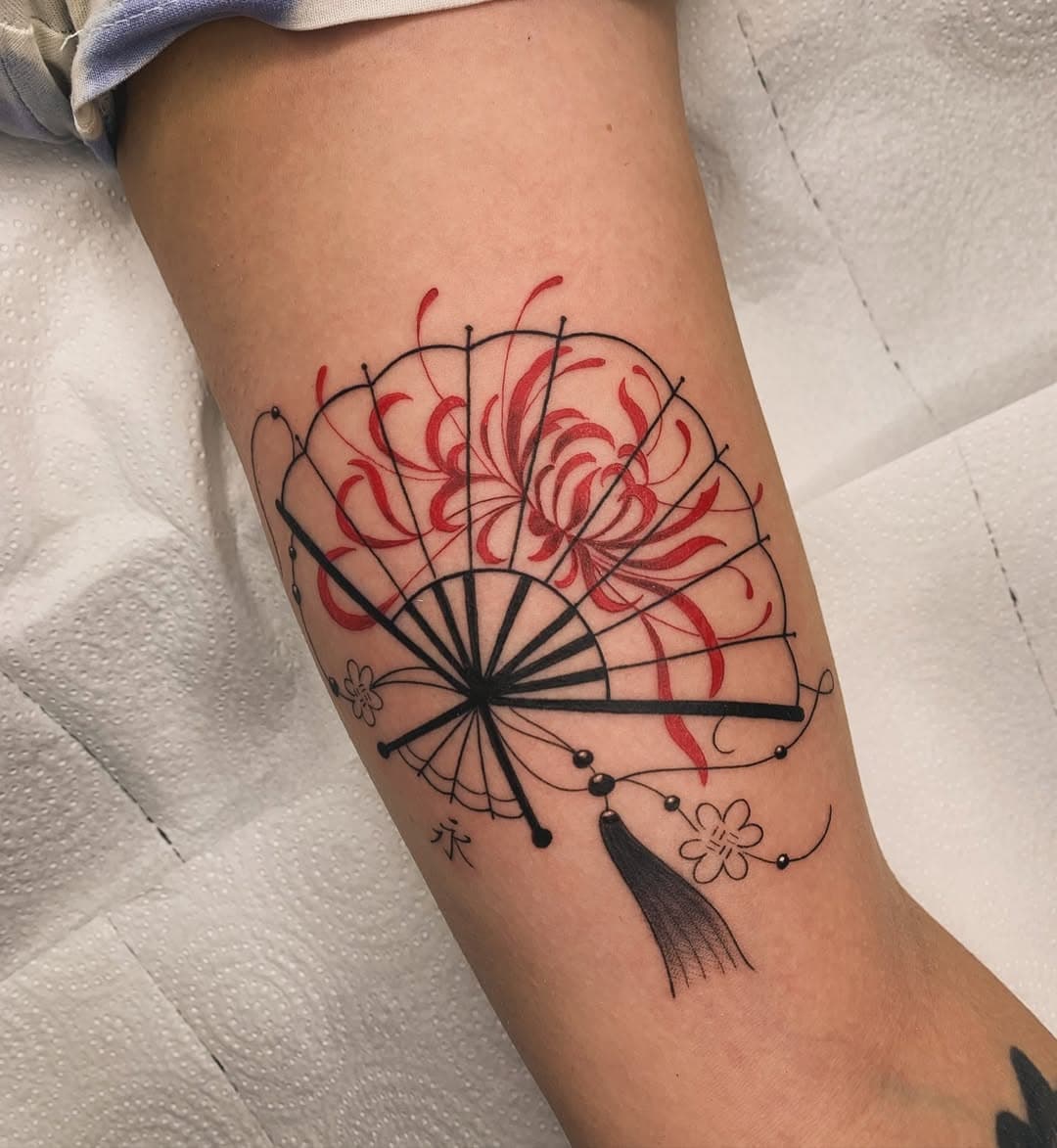 •Abanico• Muchas gracias Alicia!!

#uchiwa #uchiwatattoo #japanesetattooart #higanbana #linestattoo #murciatattoo #acos_tattoo