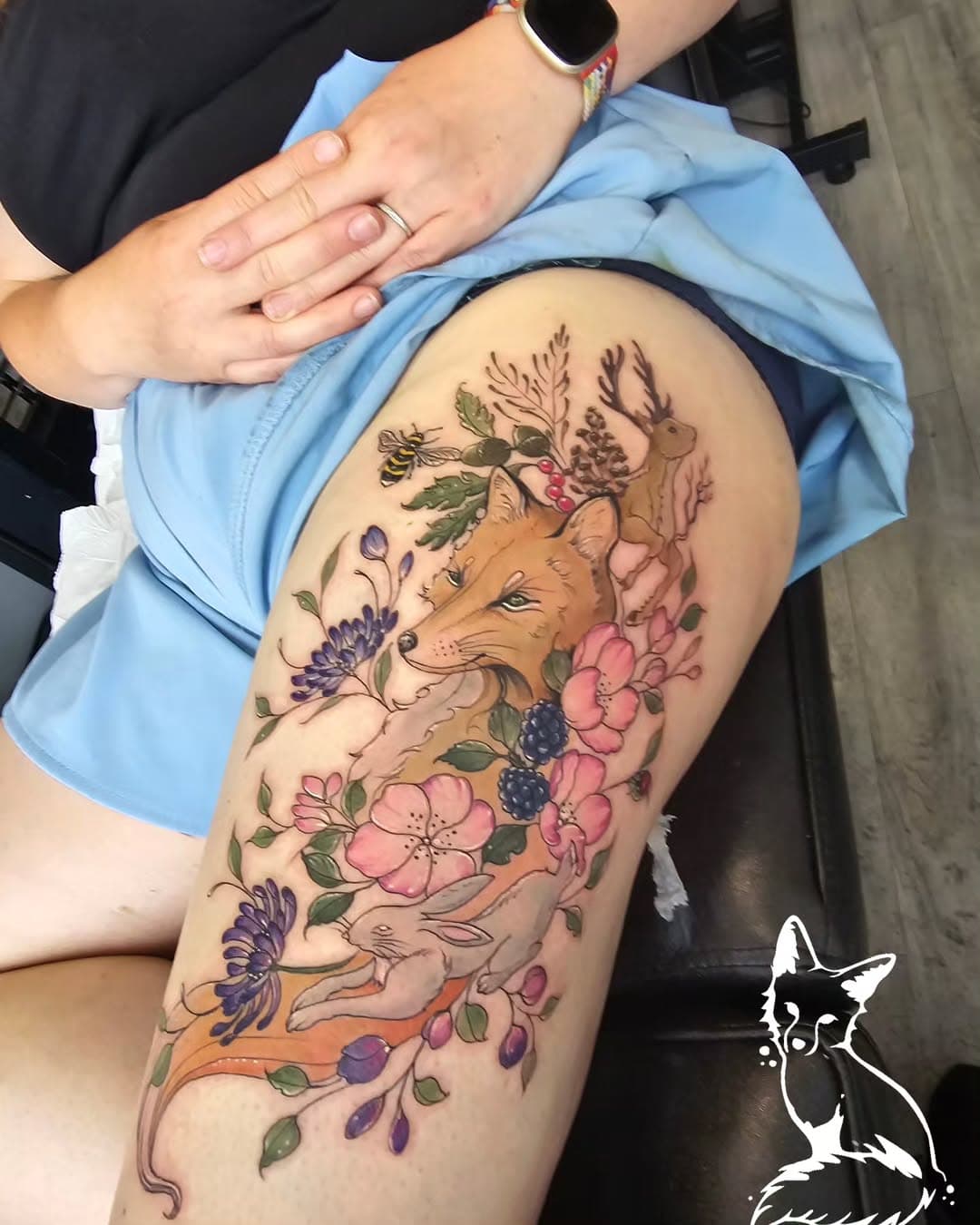 Really enjoyed working on this illustrative colour Fox woodland piece with my awesome client! Thank you so much for sitting so well! 🖤
 #illustrativefoxtattoo #colourwoodlandtattoo ##natureinspiredtattoo #naturetattoo #colourtattoobristol #yatetattooist #bristoltattooist #femininetattooartist #finelineartist #customtattooartist #foxyinktattoostudio #foxyink