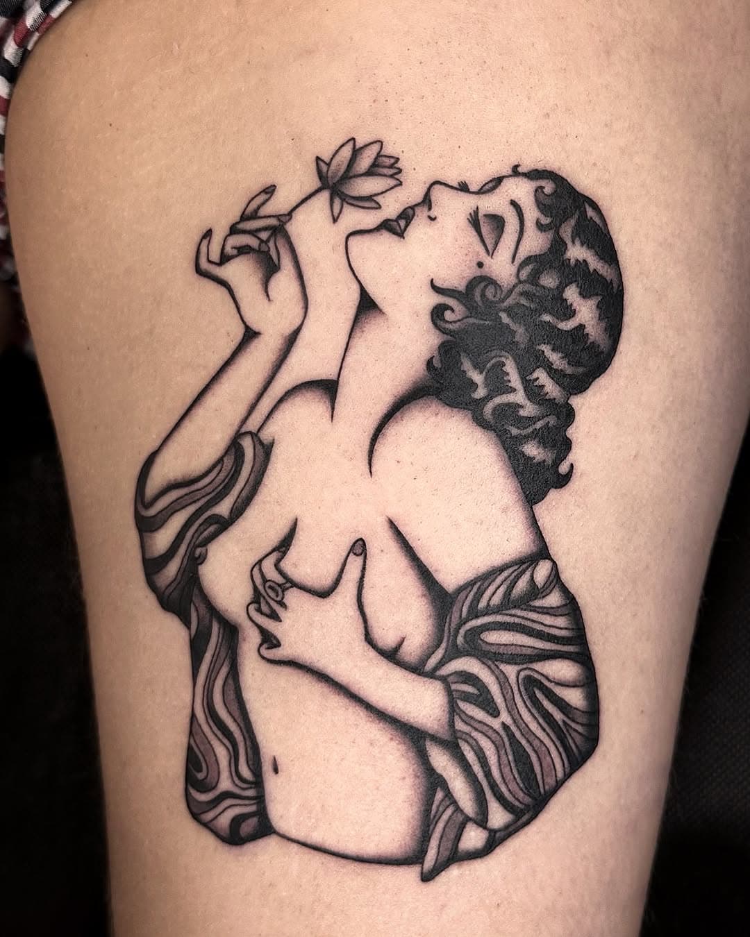 Made @trueblue_tattooconvention 🖤 I’d like to thank @bobeustattoo and @mandigerstattoo for the invite and the entire @trueblue_tattoo crew and volunteers for throwing such an amazing event. I was truly honored to be part of something so special and can’t wait to be back 🍒🍒Thanks to everyone that got tattooed! See you next year