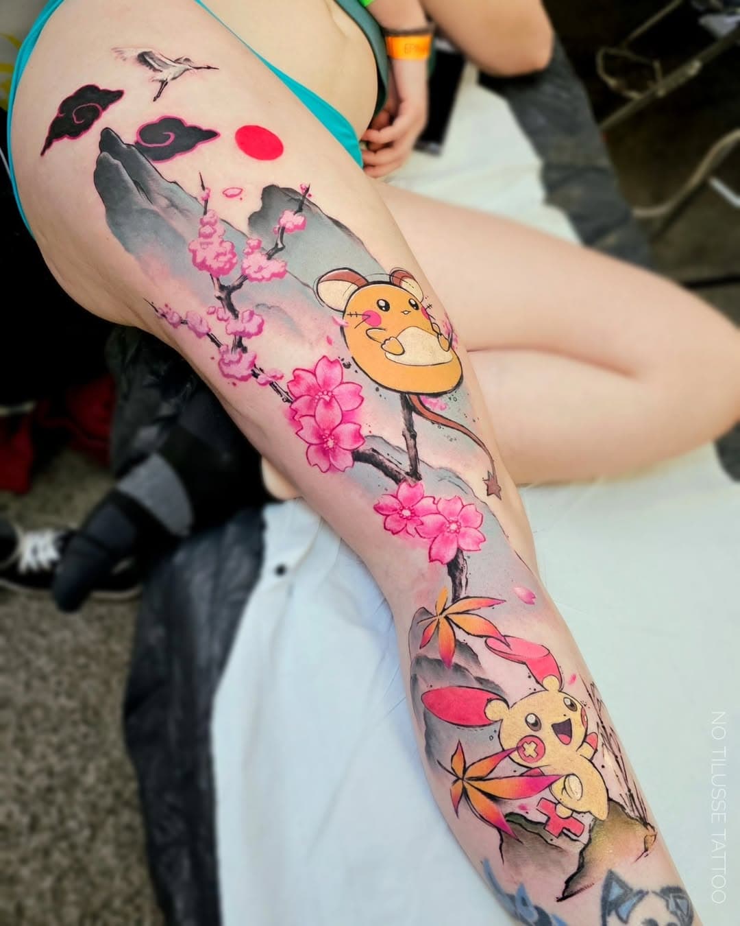 Un mélange de tatouage façon aquarelle japonaise et Pokémon merci Morgane fait à la Convention d' @epinaltattooshow 

Done with @emalla.official 

@gamer.ink @gamerinkproteam @epicgamerink @videogametatts @animetattooideas 

#pokemon #pokemontattoo #sumie #sumietattoo #videogametattoo #gamer #gamertattoo #notilusse #notilussetattoo #tatouagepokemon #posipi #dedenne #dedennetattoo #posipitattoo #negapitattoo #negapi