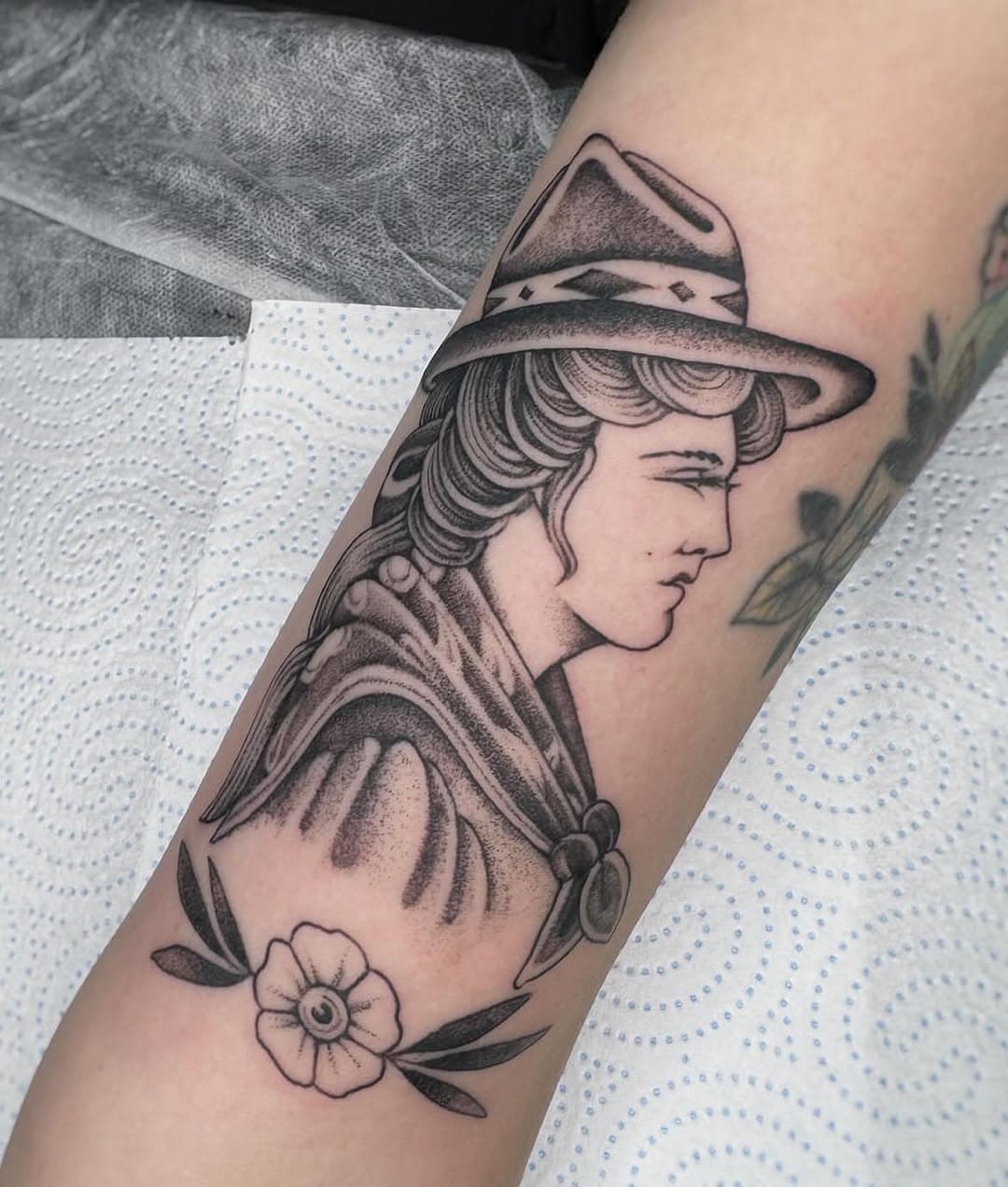 Tattoo by @andrealosantos 
Bowery Tattoo 📍
.
.
.
#tattoo #tattoos #ink #inked #art #tattooartist
#tattooart #tattooed #tattoolife #tattooideas #love
#artist #blackwork #tattoodesign #tatuagem #tattooing
#tattooist #blackandgreytattoo #tattooink #tatuajes
#instagram #tattooshop