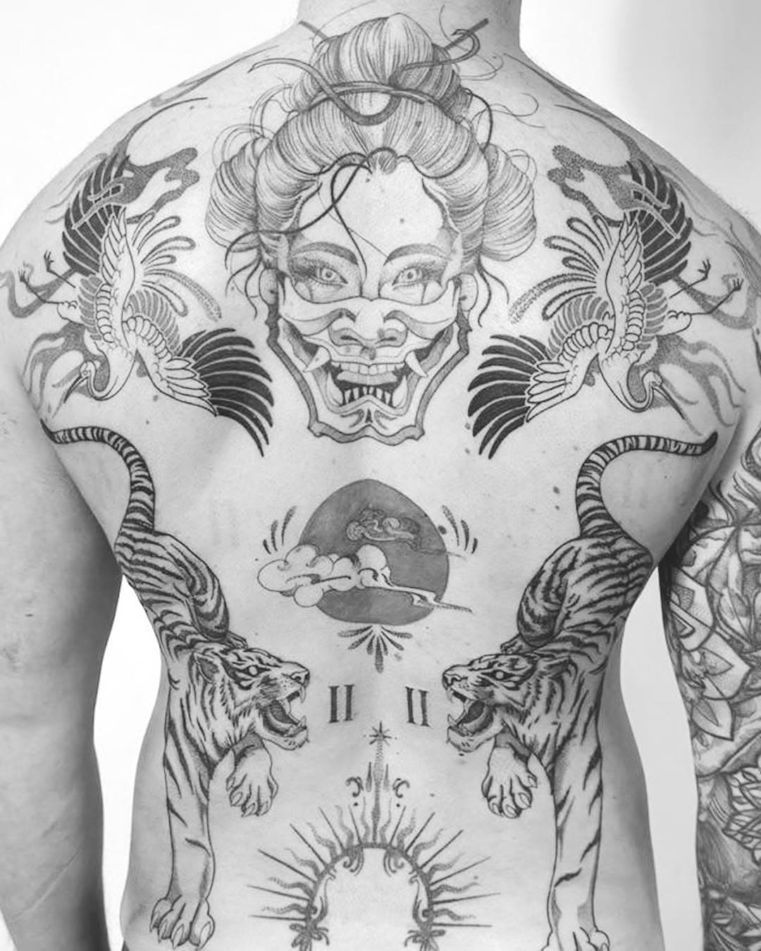 Back piece - by @cole_ryot 

Swipe for colour.

#japanesetattoo #fineline #dotworktattoo #backpiece #backpiecetattoo #realismtattoo #blackandgrey