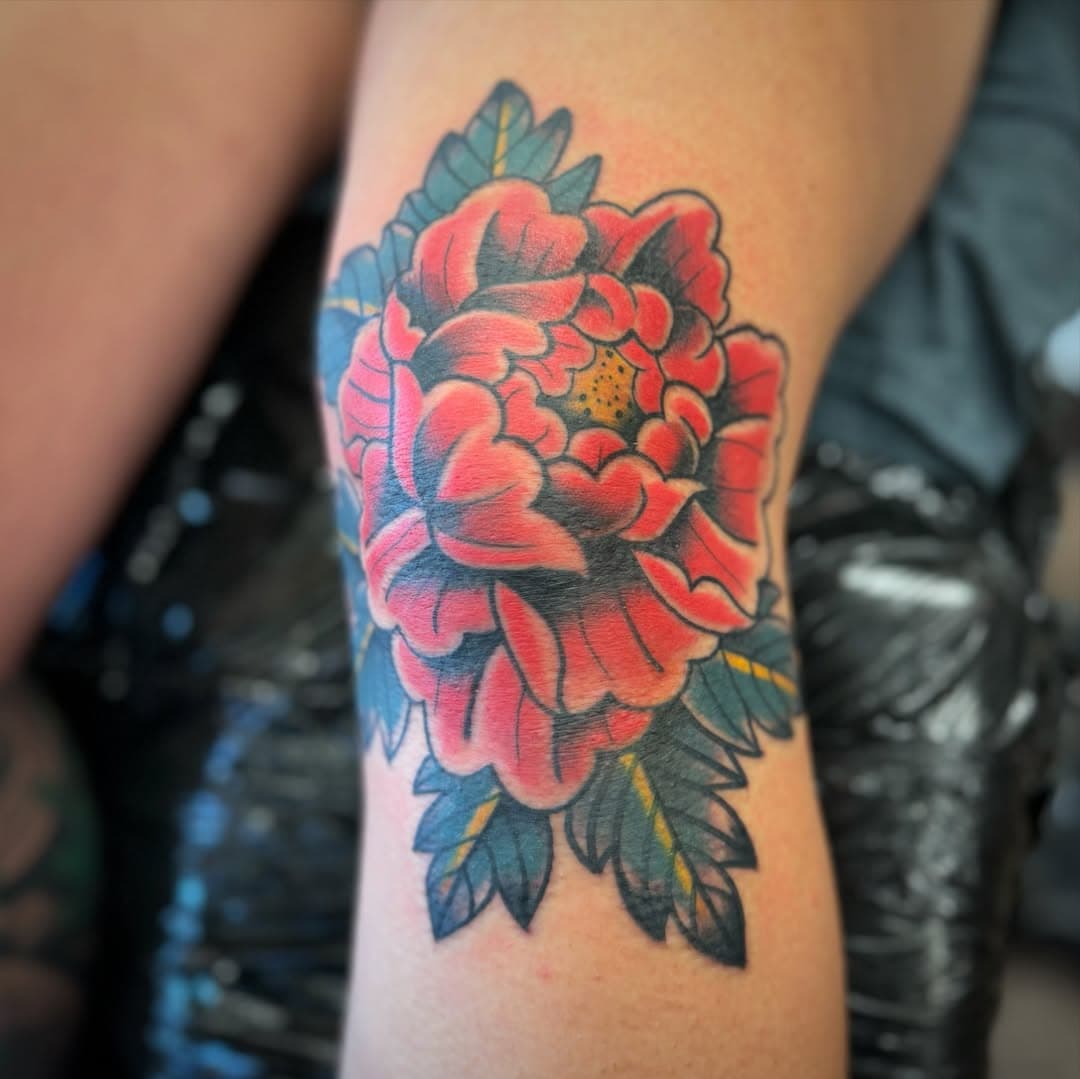 Peo-knee 🌸 made by @jpmoneytattoos 
.
.
.
.
.
.
.
.

#eastmainink #bestofbozeman #montana #montanatattoos #bozemantattooshop #bozemanmontana #customtattoos #colortattoos #jpmoneytattoos #bozeman #monfuckintana #bozemanmontana #montanastattooshop #MSU #yellowstone #bigsky #livingston #bozemanschoice #gallatinsgreatest #bestofmontana #peony #peonytattoo #peonies #flowetattoos #kneetattoos #montanasbest #nowbooking