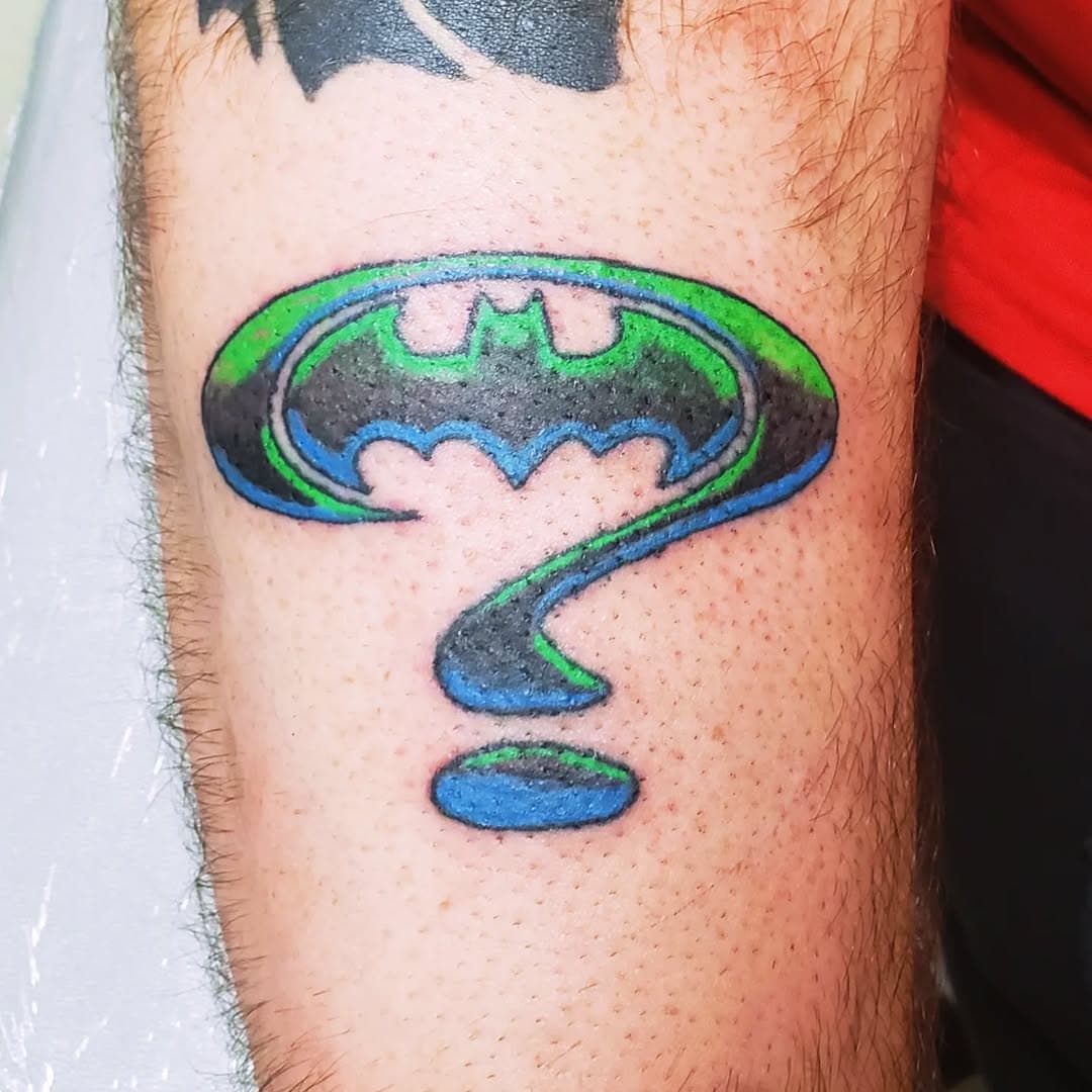 A little #batmanforever action #batmantattoo #greatclient #funtattoo #murraykytattoo tattoos