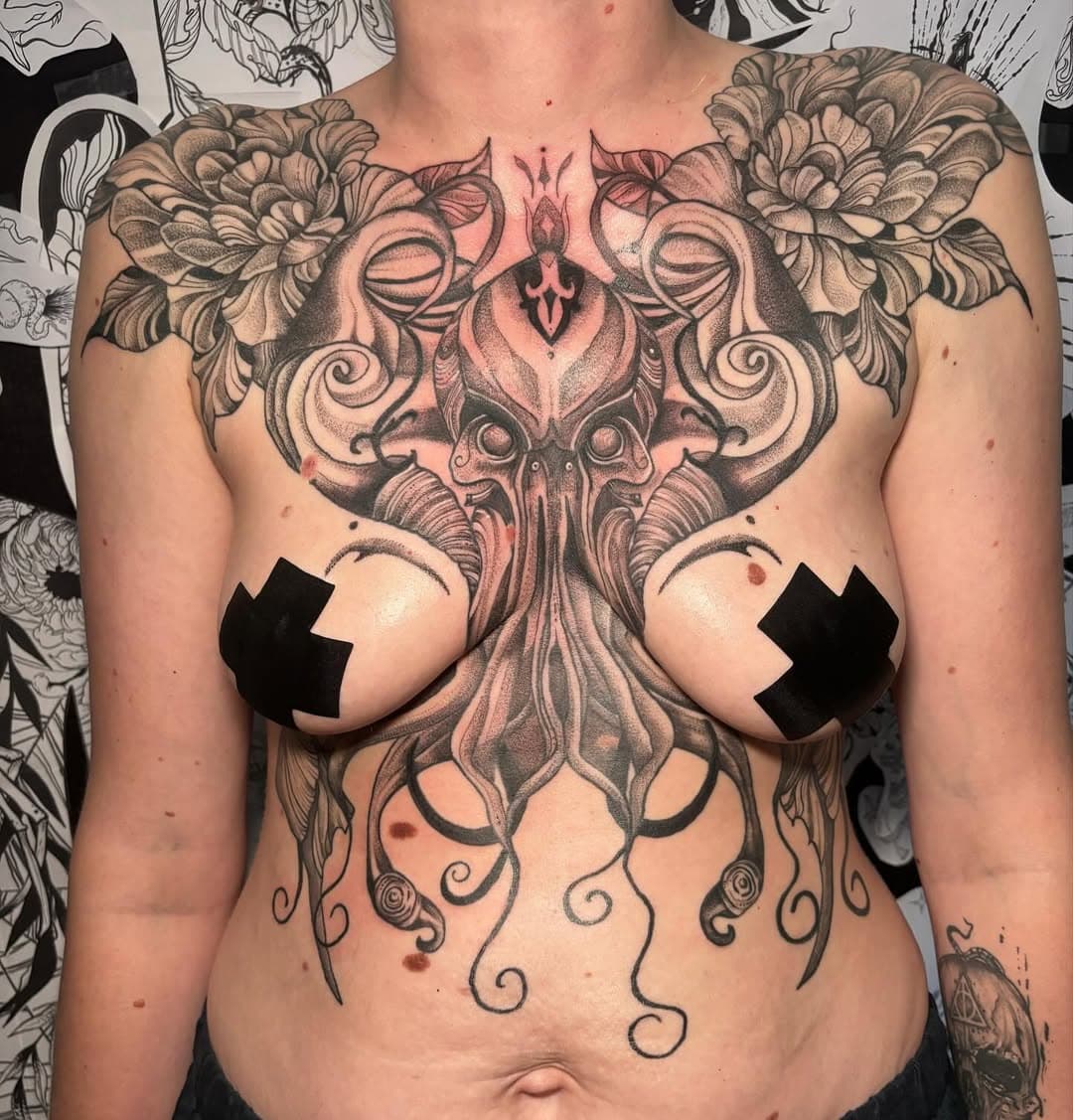 #moninka #buchloe #moninkatattooatelier #munich @fkirons @kwadron @krautz_ironz.de #tattoo #tattoos #dotworktattoo #blackworktattoo #realistictattoo #ink #inked #tattooartist #art #tattooed #tattooart #tattoolife #tattooist #tatuagem #blackwork #tattooing #tattooer #love #instagood #tattoostyle #artist #tatuaje #blackandgreytattoo #tattooideas #tattoodesign