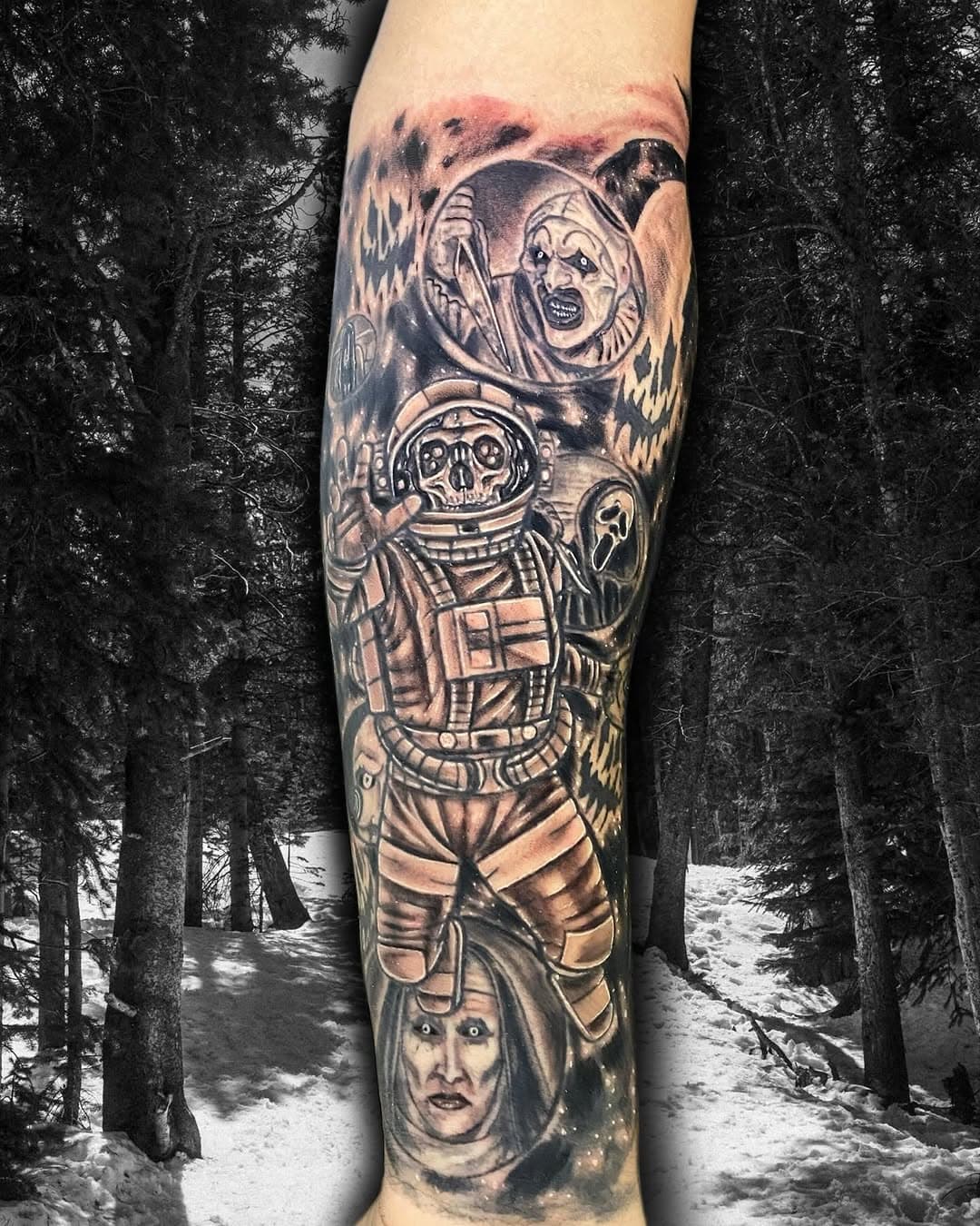 Super fun space horror theme piece! always down for apply stuff🤘🏼
.
.
.
#nj #newjersey #northbrunswicknj #newbrunswicknj #centraljersey #follow #art #tattoo #tattoos #horror #horrortattoos #blackandgraytattoos #thenun #jigsaw #horrornovies #ghostface #ring #arttheclown #terrifier #saw #scream #random #fyp