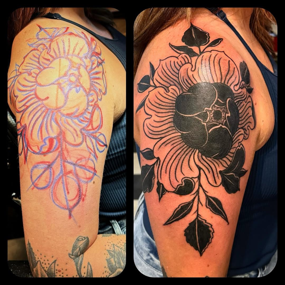 Some sharpie action on an ongoing floral sleeve. #blackrivertattoo #blackriverfalls #wisconsin #mainstreetusa #blackwork #tattoo #blackandgreytattoo #flowertattoos #getsome #boldwillhold