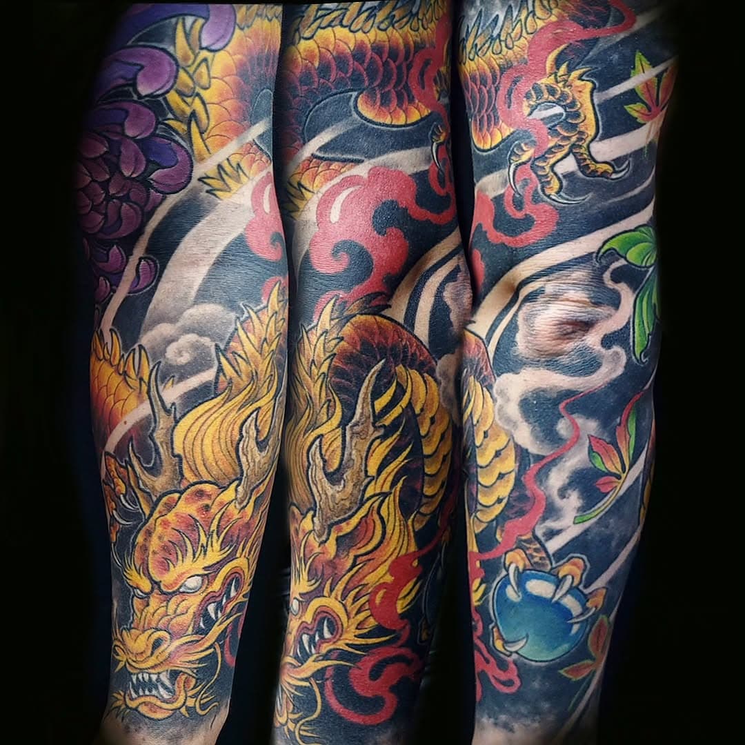 Bras jap partie inferieure, cicatrisé! #japanesetattoo #japanesedragon #japanesedragontattoo #ryuu #dragon #dragonjaponais #trilogy95 #trilogytattoo