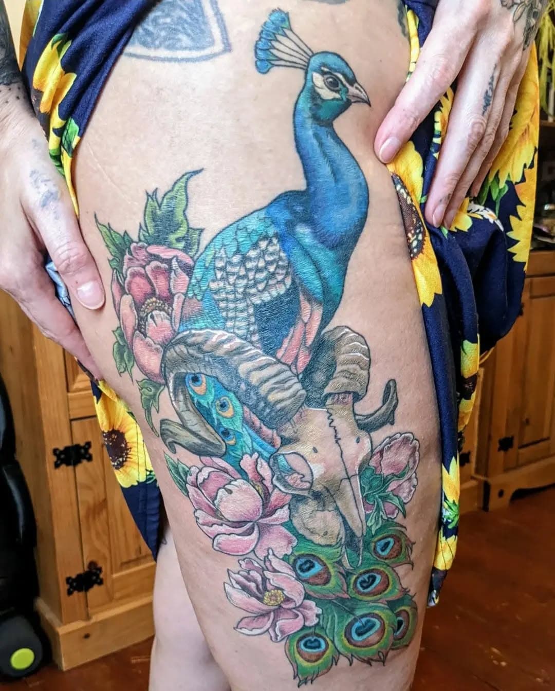 This was a biggen I did a while back for a fellow tattoo artist @spangly_starlet 
I enjoyed the giggles ☺