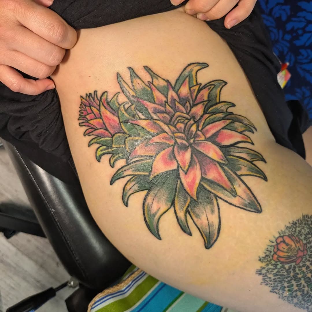 Got to spend the day with one of my favorite clients and people, we are steadily making her more botanical than human. 🖤