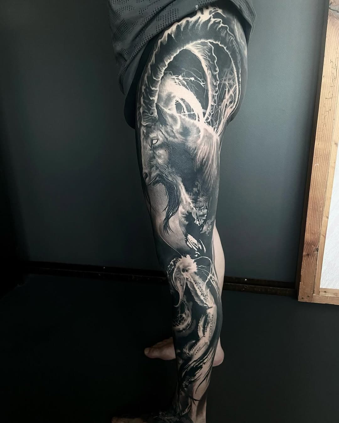 Zodiac sign leg sleeve Most Full healed just a little fresh and some small touch up.
#Stencilstuff #kwadron #kwadroncartridge #kwadroncartridgesystem #inkjecta #noxviolet #viciouscircle #floriankarg #ink #inked #mindfuck #rohesfleisch #altmummen #tattooallgäu #tattooed #realistic #blackandgrey #skull #blood #antigone #totenkopf #schädel #yourmeatismine #inktrox