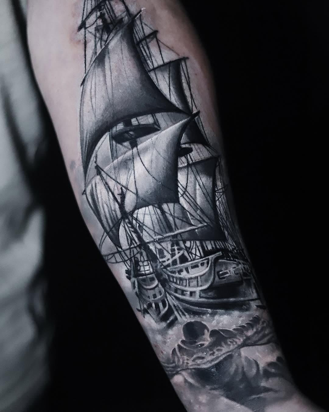 Hey guys! ✨ Feast your eyes on this breathtakingly realistic ship tattoo by Bart! 🎨🔥 Not only is it stunning, but the ship symbolizes a journey, adventure, and the freedom of the open  sea. 🌊💫

#realismtattooartist #didcot #hyperrealism #hyperrealismtattoo #hyperdarkink#tattoo #tattooart #oxford #tattooink #tattooart #tattooartist #tattoos #tattoooftheday #instatattoo