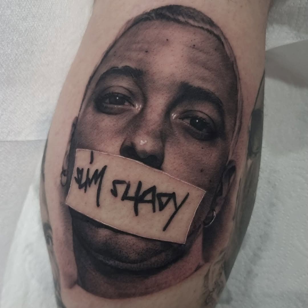 @eminem I did last year to celebrate the new album release do you think slim shady is back!? 

Sponsored by @killerinktattoo 

#tattoo #tattooed #tattoos #tattooist #portrait #kwadron #killerink #worldfamousink #fkirons #xion #ink #inked #eminem #slimshady #hiphop #thedeathofslimshady #rap #rapper