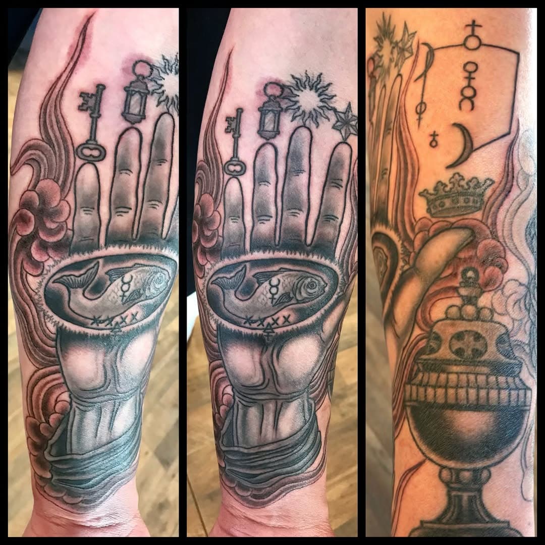 Hand of Mysteries #AugustusKnapp#aztattooer #masonictattoo #masonictattooer #blackandgreytattoo #arizonatattooartist @harley_goodson #freemason