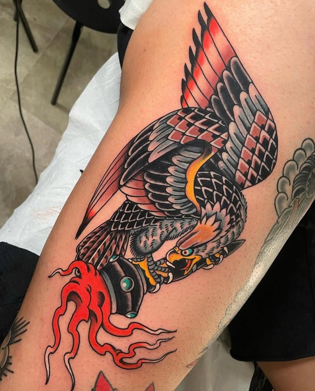 Tattoo realizado por @juanmimartintattoo  #tradutional #tradutionaltattoo #tattoo #eagle #eagletattoo #malaga #onelove