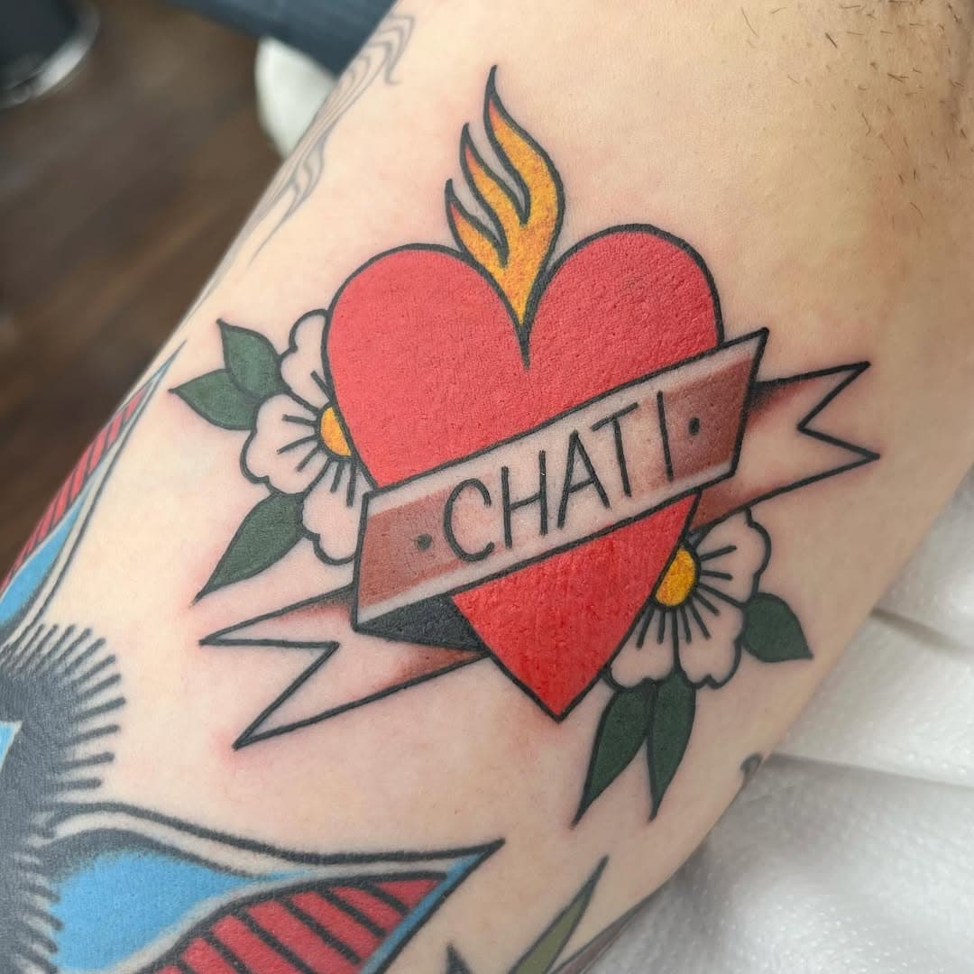 ❤️‍🔥 “Chati” on my friend @juhashas ! Gracias! ❤️

‼️ Trabajando en @eagletattoocs en Castelló de la Plana a partir de Agosto !! 

Próximos guests:
🐯 31 de Agosto y 1 de Septiembre @oldnavytattooexpo - 1 hueco disponible! 

Escríbeme para citas!! 

💌 For appointments: sindymelotattoos@gmail.com

 #tattoo #tattoos #traditional #traditionaltattoo #sindymelotattoo #berlin #berlintattoo #tattooberlin #stayfreetattooberlin #castello #castellodelaplana #tattoocastello #castellotattoo #heart #chati #momtattoo #hearttattoo