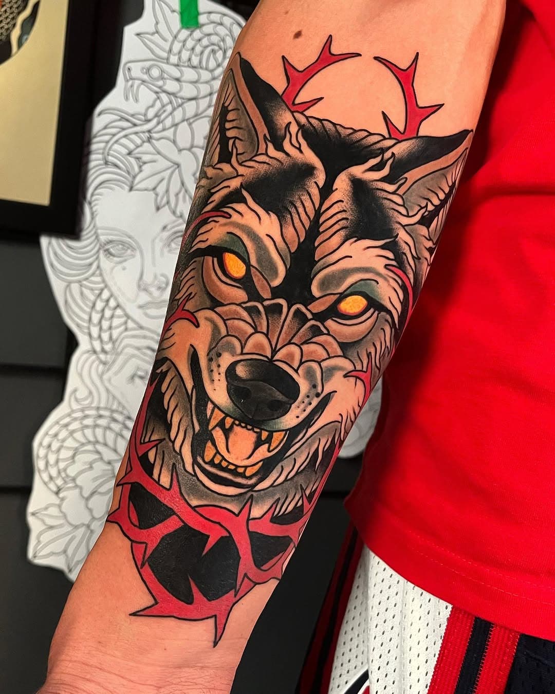 #neotraditionaleu #neotraditionaleurope #neotraditionalspain #newtraditional #newtraditionaltattoo #wolf #wolftattoo #tattoo #ink #neotraditionalwolf #neotraditionalbergamo #neotraditionalspain #tattooitalia #doubletigertattoo #wolftattoo #lupo #lupotattoo #neotraditionallombardia #wolf #traditionalwolf #traditionalwolftattoo