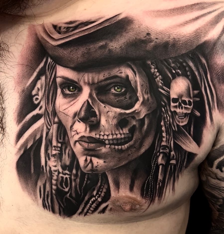 Dead pirate woman I did today on Chris Martin chest 💀 

loved doing this piece especially the added teeth and 3 eyed skull to make it different. 

Sponsored by @yayofamilia 

#surreal #tattooartist #piratetattoo #skulltattoos #tattoosleeve #uktattoo #inked #tattoooftheday #tattooart #inkedup #uktattooartists #blacktattoo #blackandgreytattoo