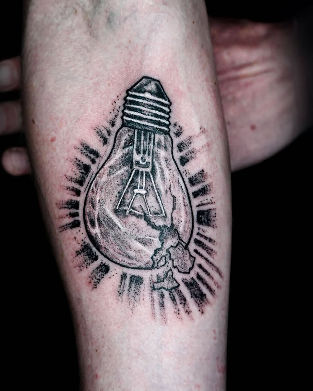 Explosion of a filament light bulb 💡 textures and detail tattoo by Fred.. 

Visit phoebustattoos.com for more info.
Call or text 727-666-1329 for tattoos…

#tattooartist #stpetersburgflorida #tattoostyle #tattooart #texturetattoo #inked #lightbulbtattoo #lightbulb #phoebustattoos #stpete #stpetetattooartist #tampatattooartist #tattooer #customtattoo