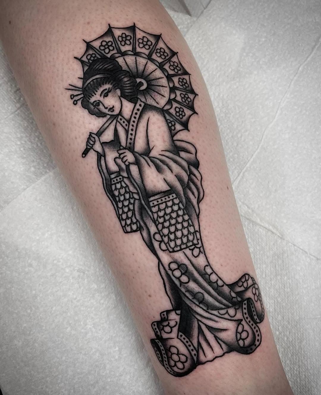 By @steeltat13 #traditionaltattoo #blackandgreytattoo #geishatattoo #ormskirktattoo #liverpooltattoo