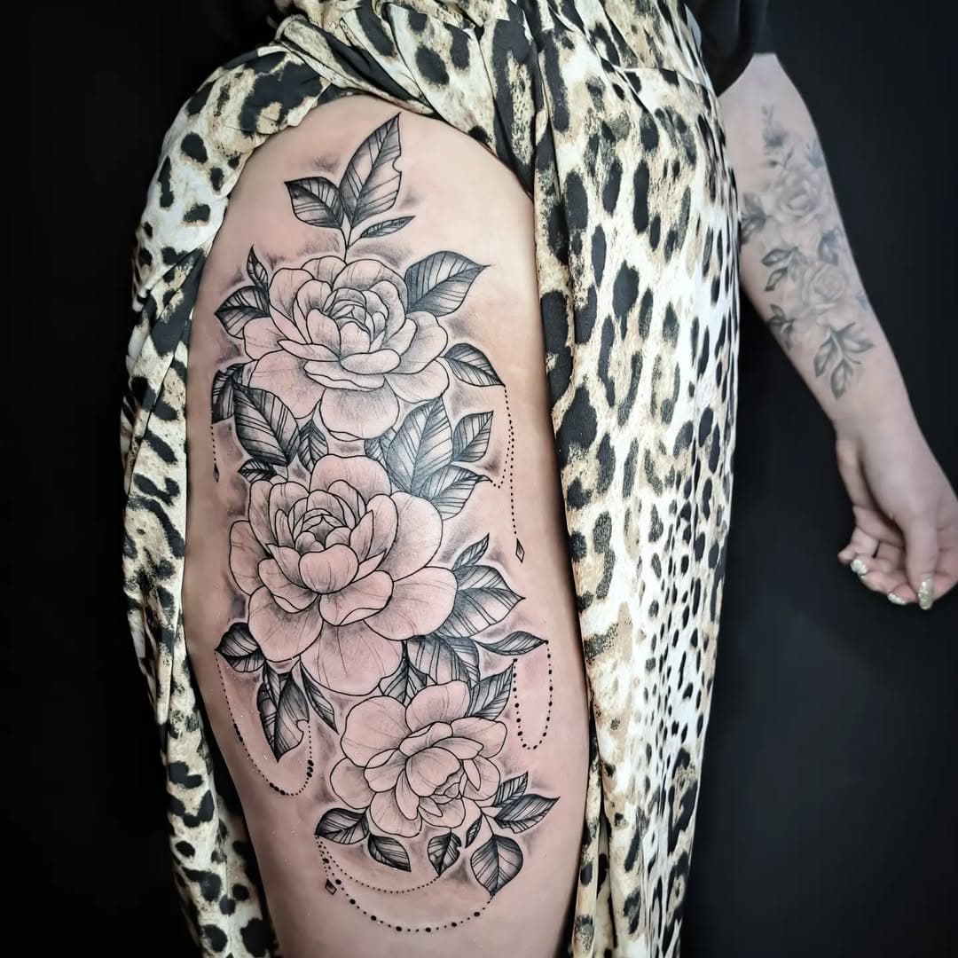 Some beautiful roses 🌹
Artist : @sanderbroers 

#justdoit #venray #tattoo #tattoos #freshtattoo #fy #fyp #tattoorose #tattooroses #rose #legtattoo #girlstattoo #tattoofashion #tattoofeminina #tattooartwork #tattooartist #tattooshop #tattoostyle #tattooflower #floraldesign #floraltattoo