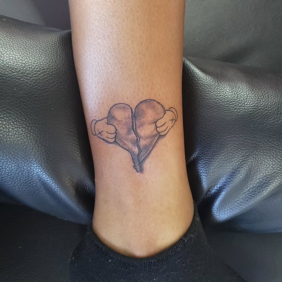 I'm posting old stuff since my  account was hacked a while back. Hope you enjoy 

#blackandgreytattoo #tattooartist #tattooshop #blackownedbusiness ##blacktattoostudio #dallastattooartist ##dallastattooshop #darkskinbodyart #darkskinbodyarttattoos #Dallas #oakcliff #duncanville #desoto #paristx #arlington #fortworth #legendaryarttattoo 
#legendaryarttattoostudio