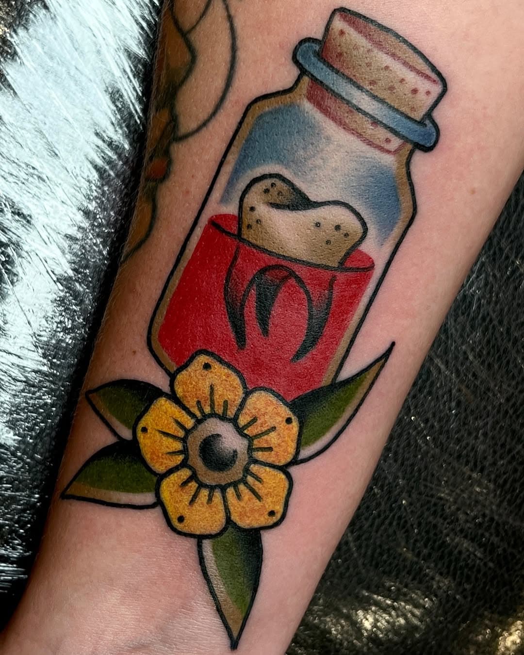 Tooth in a jar for Femke. Thank you for always coming in with cool ideas and for letting me do fun tattoos! 

———————————————————————-

#tattooer #tattoo #tattoos #ink #tattooartist #tattooart #inked #art #traditionaltattoo #tattoodesign #tattooist #tattooed #traditional #flashtattoo #tattooflash #heemskerk #tattooing #traditionalflash #love #oldschool #tradtattoos #tattooideas #traditionalbangers #artwork #fyp #oldschooltattoo #beverwijk #boldwillhold #americantraditional #bright_and_bold