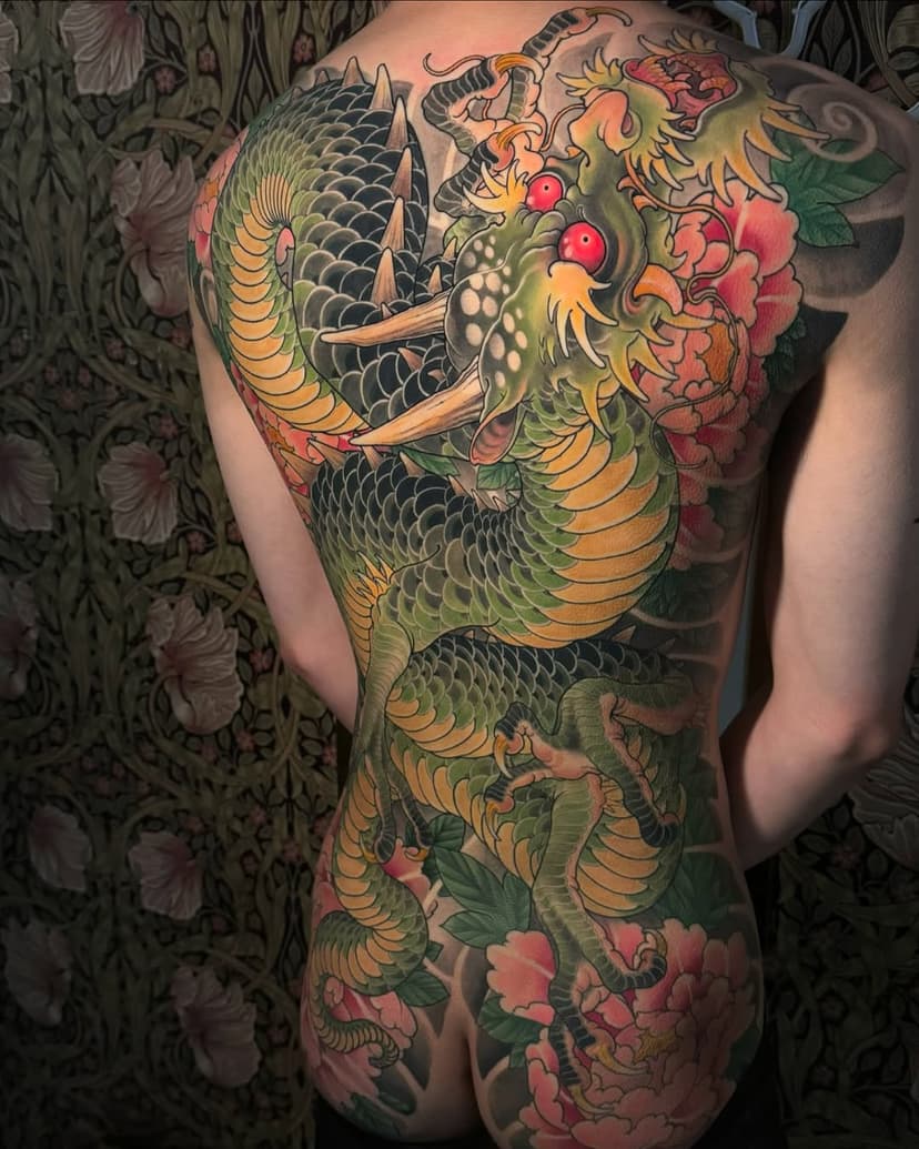 Finally finished with this massive dragon piece. Thank you so much Jonathan for the trust and dedication. Couldn’t be happier with the result 🥳
#tattoo#tatuering#neojapanese#japanesetattoo#ryu#ryutattoo#dragon#dragontattoo#backpiece#imperialtattoo#stockholmtattoo#irezumi