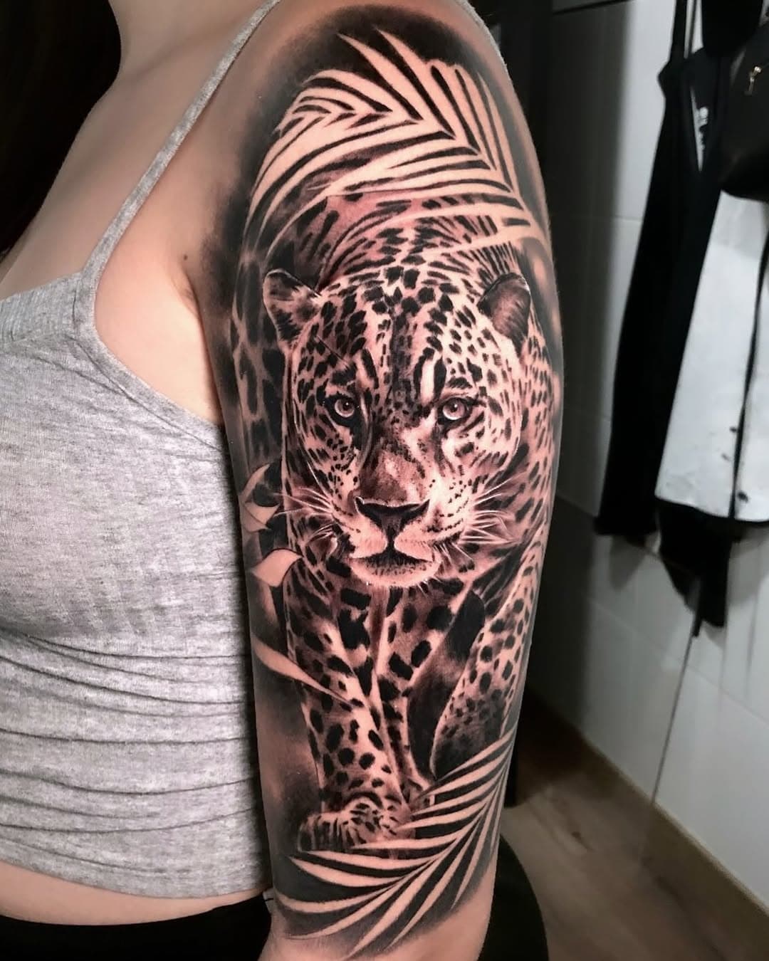 ❎🌿leopard🐆❎
Para citas privado mail
cristiancalaveras666@gmail.com
#leopard #leopardtattoo #leopardo #darktattoos #leopardos #spaintattooart #spaintattooartist #realismotattoo #realistictattoo #barcelonatattoo #bcntattoo #tattoosinlimites #healedtattoo #skul|
#spaintattoo