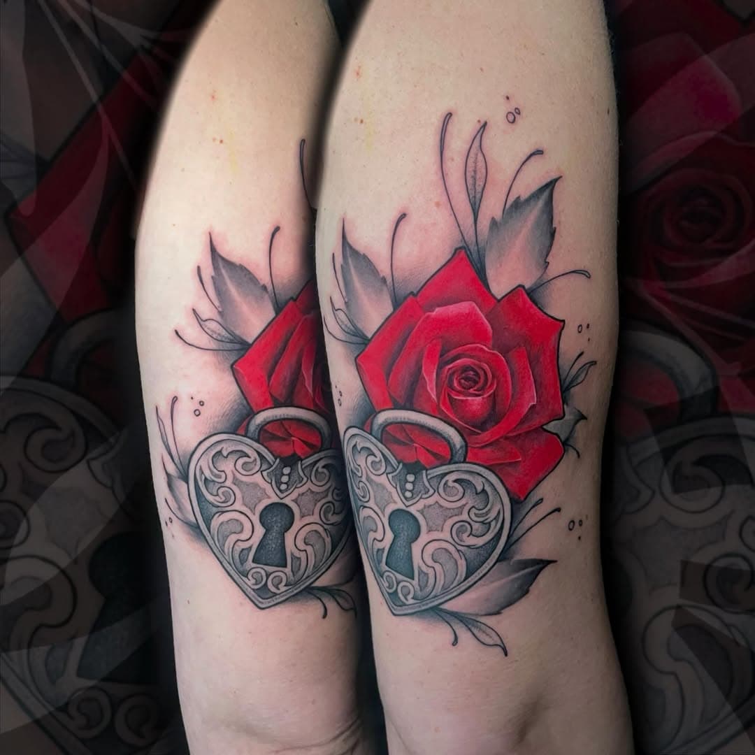 🌹 J'aime beaucoup faire des poussins jaunes comme celui de Jessica, heureusement qu'elle m'a fait confiance ! Réalisé chez @link_tattoo_shop
.
.
.
#tattoo#tattoos#tatouage#tatouages#tatuaje#tatuajes#rose#rosetattoo#realism#realisme#realistictattoo#tatouagerealiste#realisticcolortattoo#como#colortattoo#tatouagerose#loveroses#cadenas#cadenastattoo#rosetattoo#rosestattoo#linktattooshop