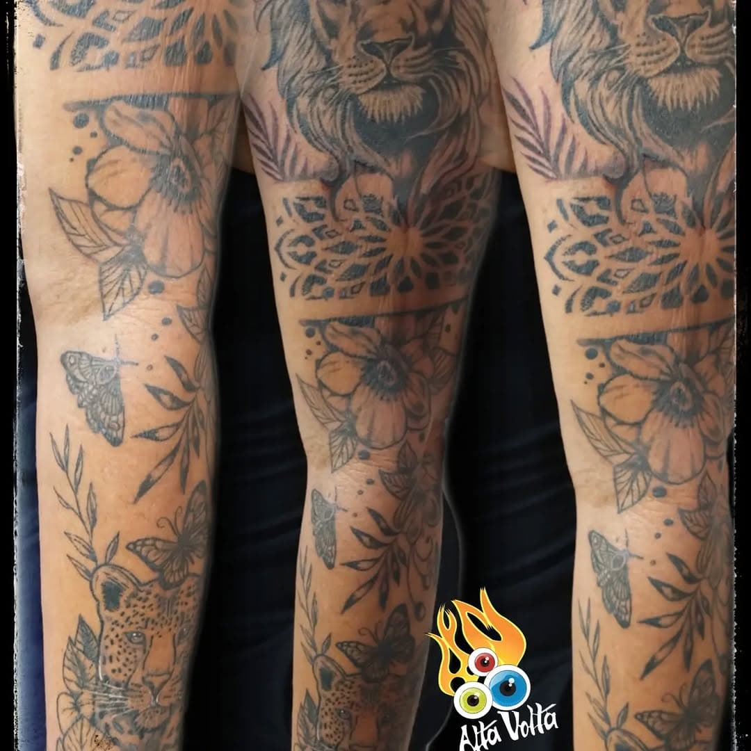 Tattoo Cicatrizada 

📌Siga, curta e compartilhem nossa página,

Bem vindo a Alta Volta Tattoo, 

24 anos no ramo de tatuagem & piercing, ARTE & SAUDE.

🔥STUDIO PRIVADO🔥

Funcionamos com um atendimento personalizado e exclusivo, não faça tattoo, faça arte, aqui você é a Obra Prima.

para orçamento através do 

☎️(21) 98428-4570👇🏽

⏩https://wa.me/message/NC4HWOJTBXGNO1

ou Direct- Tijuca - Rio de janeiro - Próximo a Praça Seans Pena - 

site:  https://www.alta.volta.nom.br

#altavoltatattoo #tattoo #tattootijuca #erjtattoo #tattooriodejaneiro #arteesaude #tatuagem #tattooseanspena #tatuagemriodejaneiro #tattoo #tattoos #tattooartist #tattooed #tattooart #tattoolife #tattooideas #tattoodesign #tattooist #tattooing #tattooepiercing #tattooedgirls #tattooink #tattoogirl #tattoostyle #tattooer #tattooflash #tattoomodel #microdermal