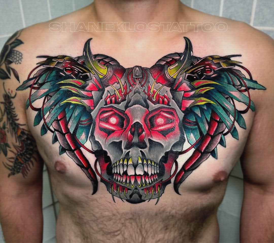 THE CYBER SKULL WITH THE CRYSTAL PLUMAGE 💀✨ 
•
•
•
#tattoo #skulltattoo #cyberskull #cybertattoo #crystaltattoo #shaneklostattoo #shaneklos #cresentcitytattoo