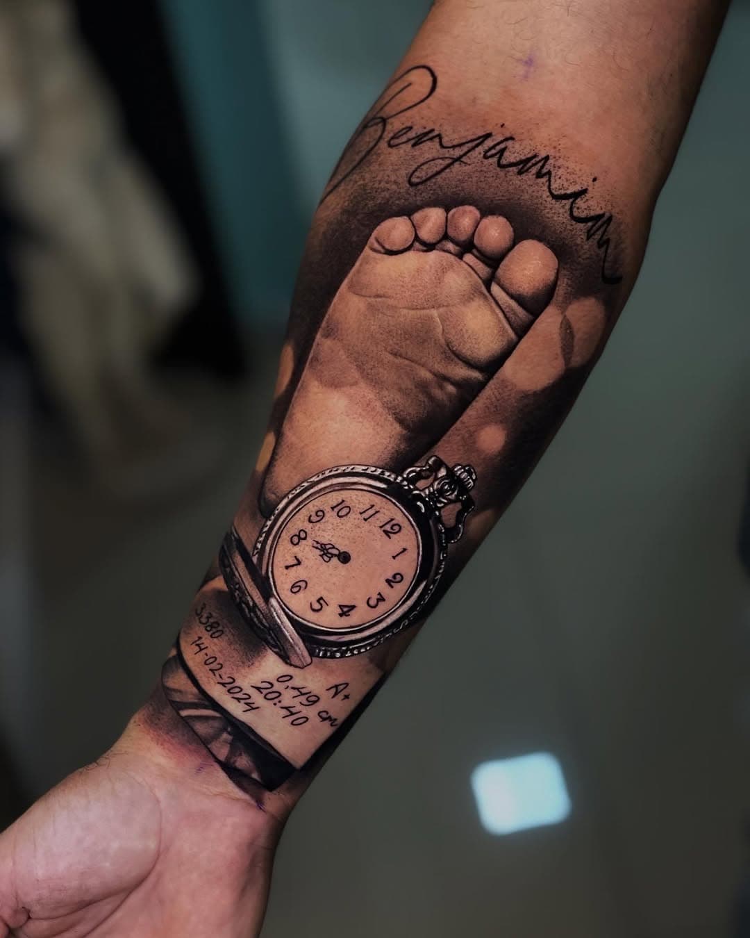 Trabalho feito no Helmer. Obrigado pela confiança irmão.

#tattoo #tattoorj #tattoopaiefilho #tattoobrasil #amordepai 
#boanoite #tattoorecreio #pezinho #tattooartist