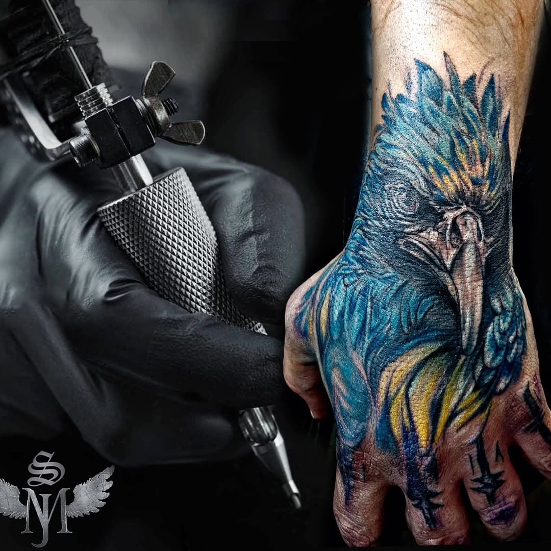 #colortattoo #handtattoo #tattoo #ink #finelinetattoo  #realistictattoo #beautifultattoo #tattooFrankfurt #tattoobadhomburg #tattoogermany #tattoobadenwürtemberg #tattookarlsruhe #tattoogreece #tattoostudiosakismj #sakismj #cheyenne #cheyenne_tattooequipment