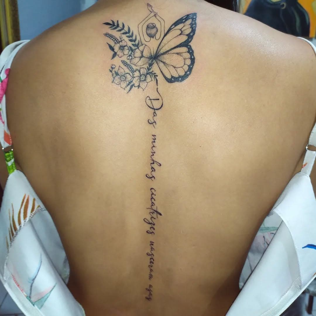 Primeira tattoo da @elian_bernardo vlw pela confiança #tattoo #tattoofeminina #ink #tatuagemfeminina