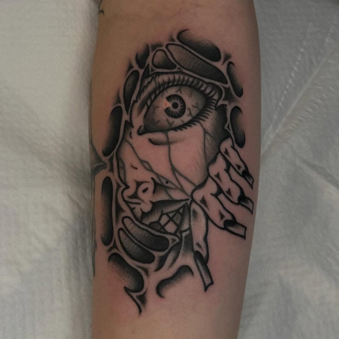 Stoked on this flash piece I got to tattoo on @ang3l__bb ✨ Thanks so much for getting this!! 

I would love to do more like this! Booking for September & October, shoot me a DM to set up an appointment. 
.
.
.
.
.
.
#horrortattoo #horrortattoos #vancouvertattoo #newwestminster #newwest