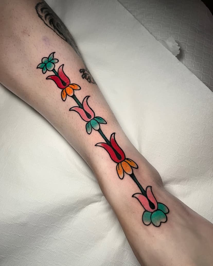 Cool Tattoo from a strange reference 🌷🌷
Done at @sorrymombologna ☠️ 
Hit me in DM for info & request! 🚀🚀