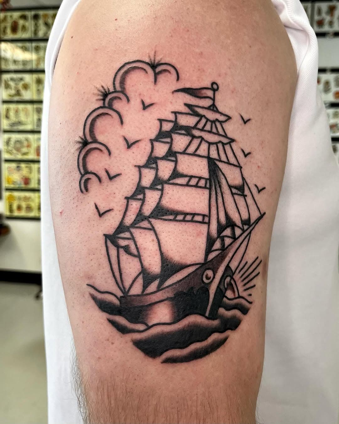 Ship picked off the walls. Thank you @sonofelena !

Done @boldhousetattoo walk-in’s welcome!

#tattoo #tattooflash #americantattoo #walkinswelcome #offthewall #boldhousetattoo #nctattooer