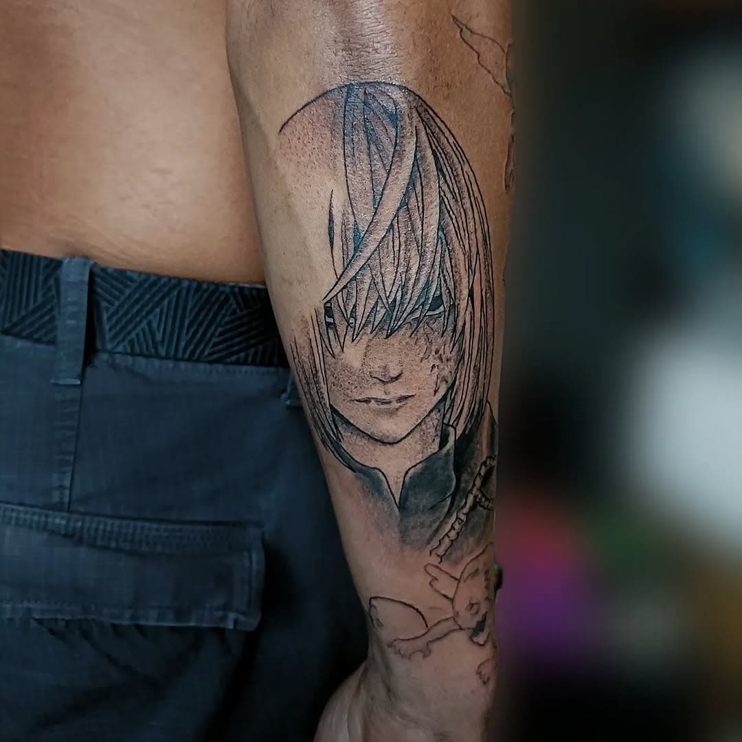 Work in pro 
Death note full arm
#manga #mangatattoo #deathnotetattoo #deathnotemello #animetattooartist #animetattoo #blackandwhitetattoo #claryscarlettattoo