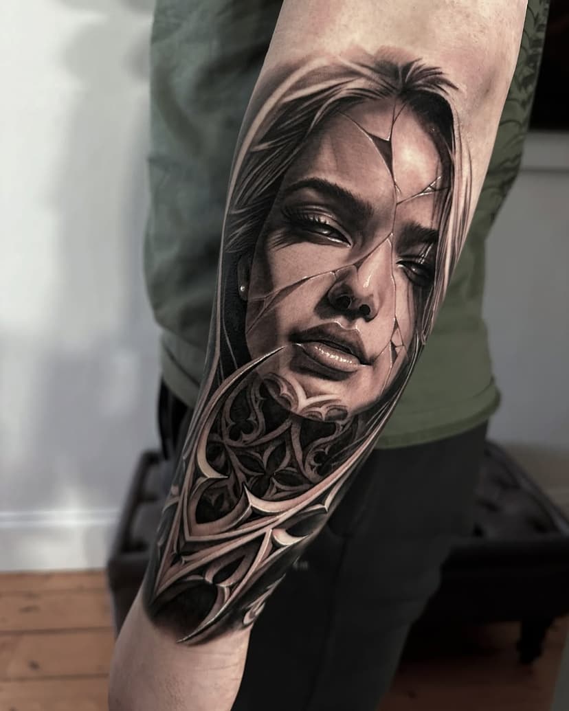 ⚜️ Architecture throat tatts on tatts @oculustattoo ⚜️ 
-
@cheyenne_tattooequipment 
@eclipse.tattooink 
@quantumtattooinks 
@electrumsupply 
@drpickles_ 
-
#OculusTattoo #GothicArchitecture