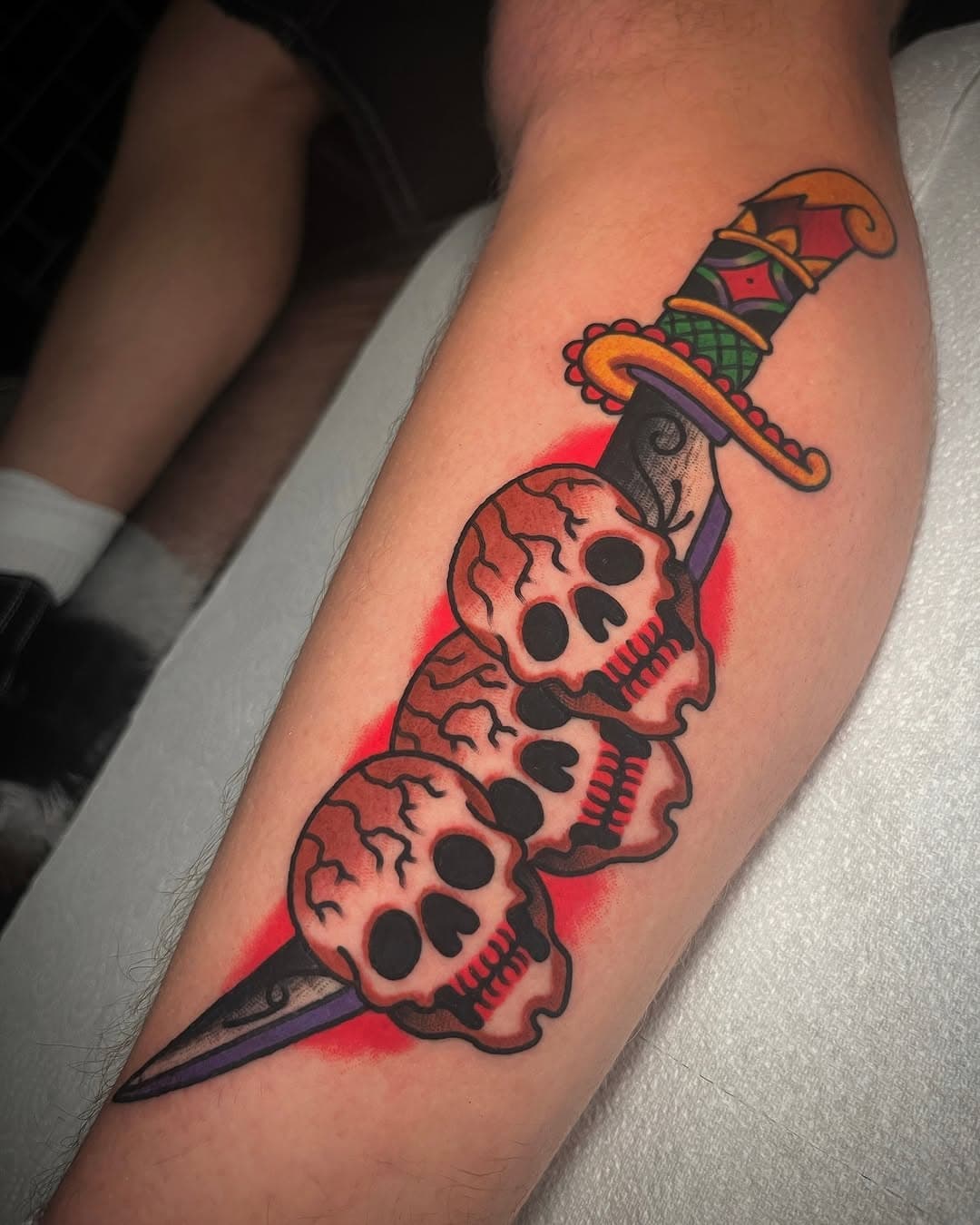 One from my flash with a couple of colour tweaks for Ben. Thanks dude! Super happy to get to do this one! #classictattoos #boldwillhold #traditionaltattoos #traditionaltattoo #traditionalartist #whipshaded #brightandbold #tradtattos #derbytattoo #derbytattoos #derbyshire #derbyshiredales #blackclaw #blackclawneedle #blackclawneedles #oldlines #bright_and_bold #realtraditional  #traditionalflash #tattoo #besttradtattoos